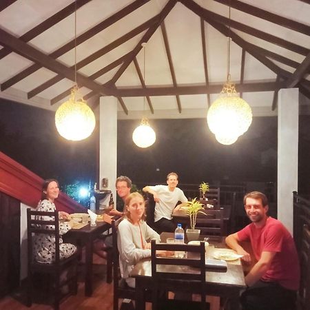 Ayubowan Homestay カトゥナカヤ エクステリア 写真