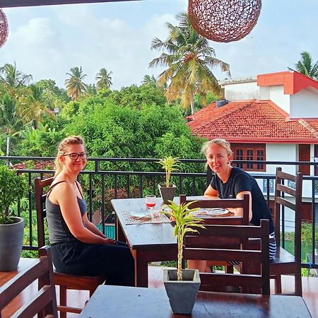 Ayubowan Homestay カトゥナカヤ エクステリア 写真