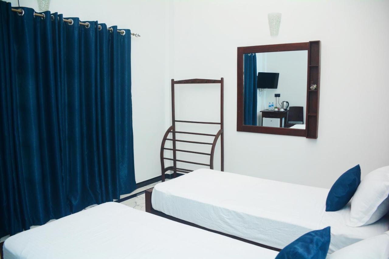 Ayubowan Homestay カトゥナカヤ エクステリア 写真