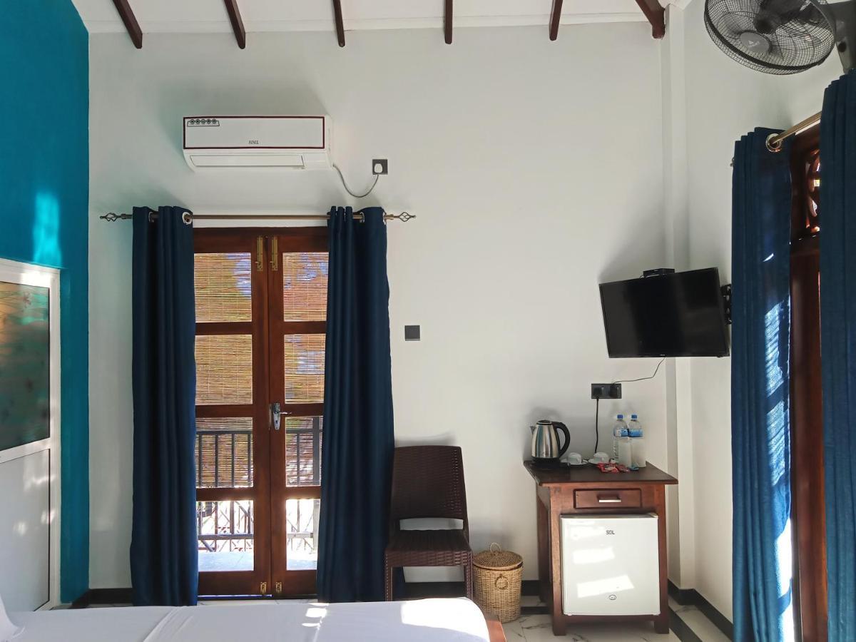 Ayubowan Homestay カトゥナカヤ エクステリア 写真
