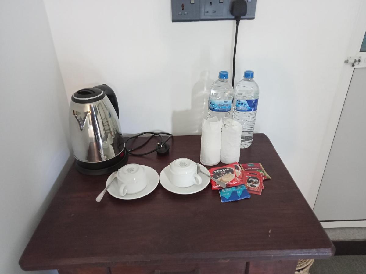 Ayubowan Homestay カトゥナカヤ エクステリア 写真