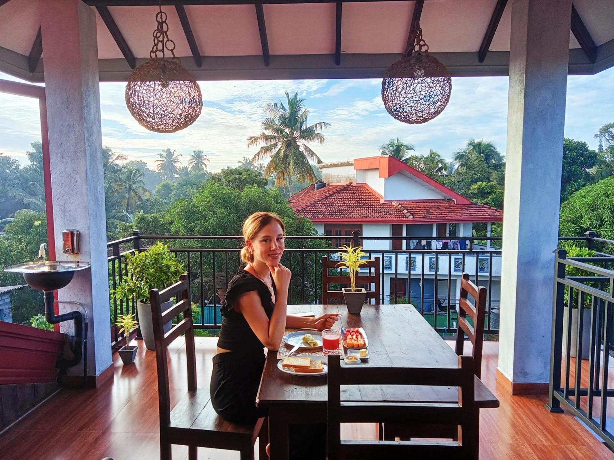 Ayubowan Homestay カトゥナカヤ エクステリア 写真