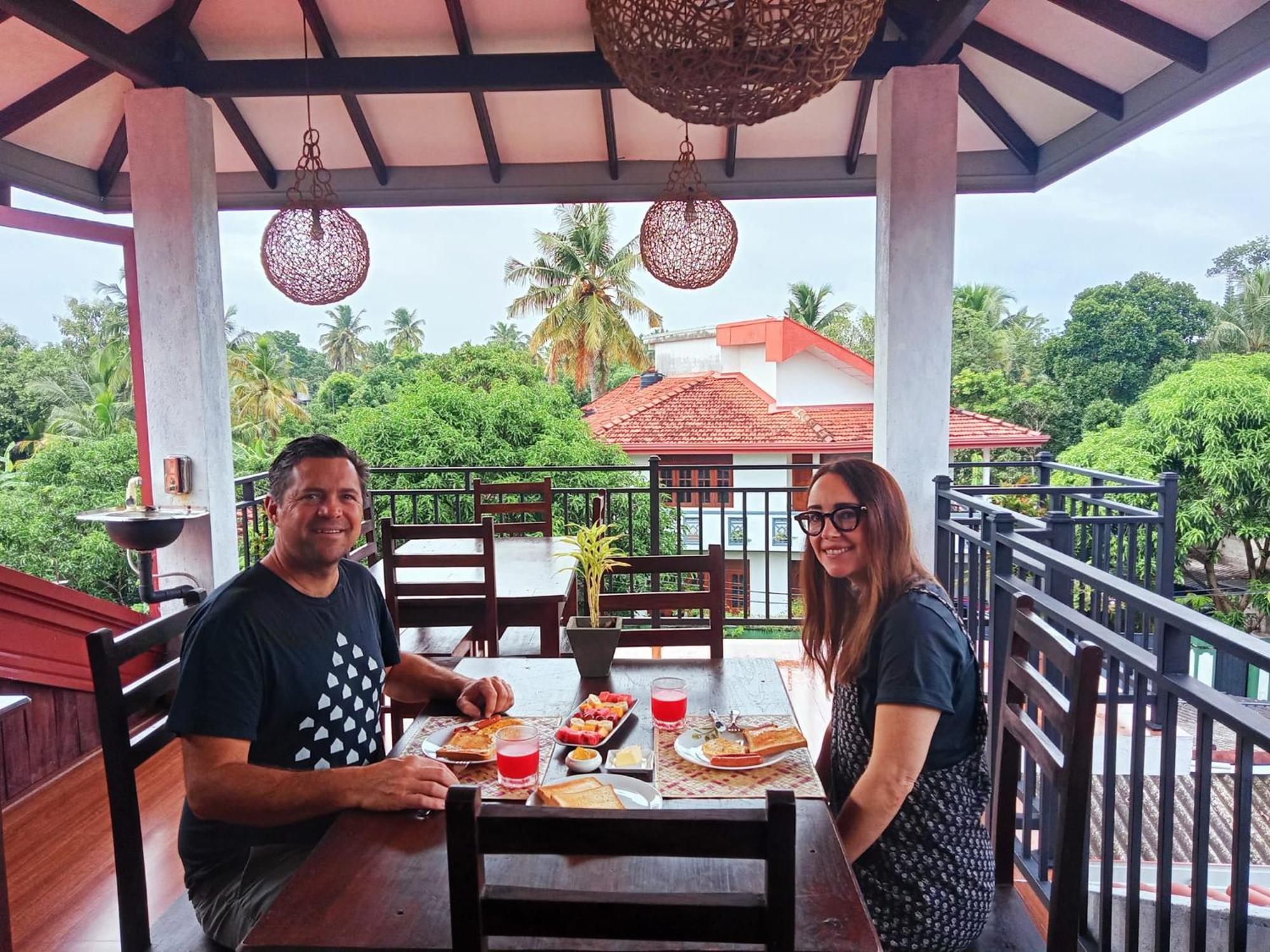 Ayubowan Homestay カトゥナカヤ エクステリア 写真